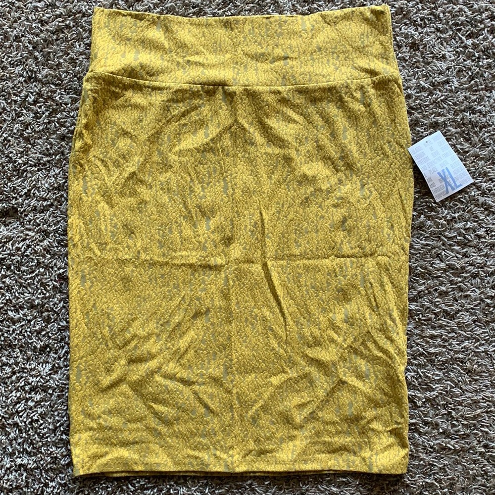 LuLaRoe Cassie Skirt- XL- NWT!